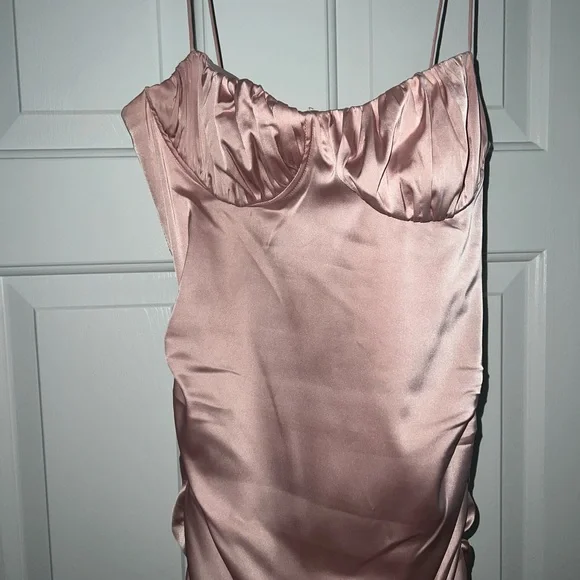 Size small meshki pink rouching satin dress - Picture 2 of 4